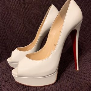 Christian louboutin lady peeps